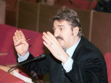 Valery Komissarov - ผู้จัดรายการทีวีผู้กำกับนักการเมือง