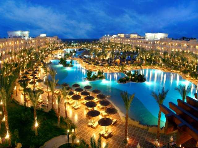 โรงแรมเยาวชนในอียิปต์ - การรวมกันของชายหาดและสถานบันเทิงยามค่ำคืนที่ยอดเยี่ยม